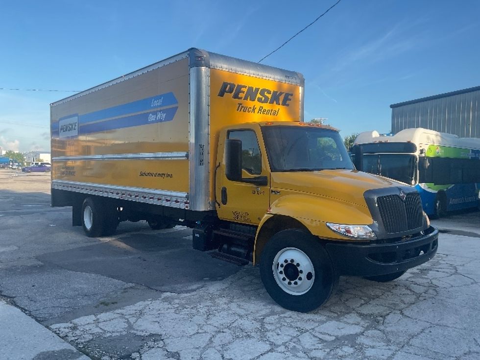 Medium Duty Box Truck-Light and Medium Duty Trucks-International-2022-MV607-Tampa-FL-244,763\n\t\tmiles-$ 39,750 - Image 1