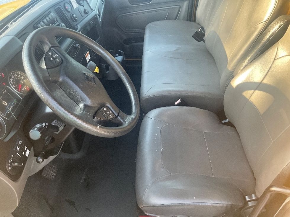 Medium Duty Box Truck-Light and Medium Duty Trucks-International-2022-MV607-Tampa-FL-244,763\n\t\tmiles-$ 39,750 - Image 19