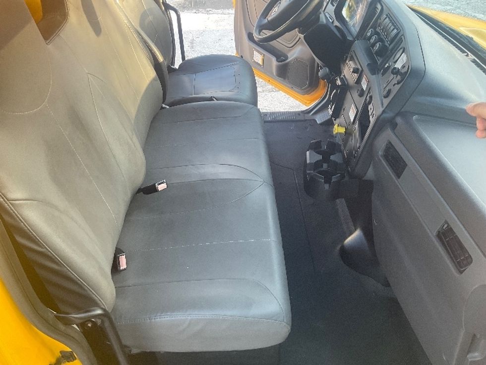 Medium Duty Box Truck-Light and Medium Duty Trucks-International-2022-MV607-Tampa-FL-244,763\n\t\tmiles-$ 39,750 - Image 22