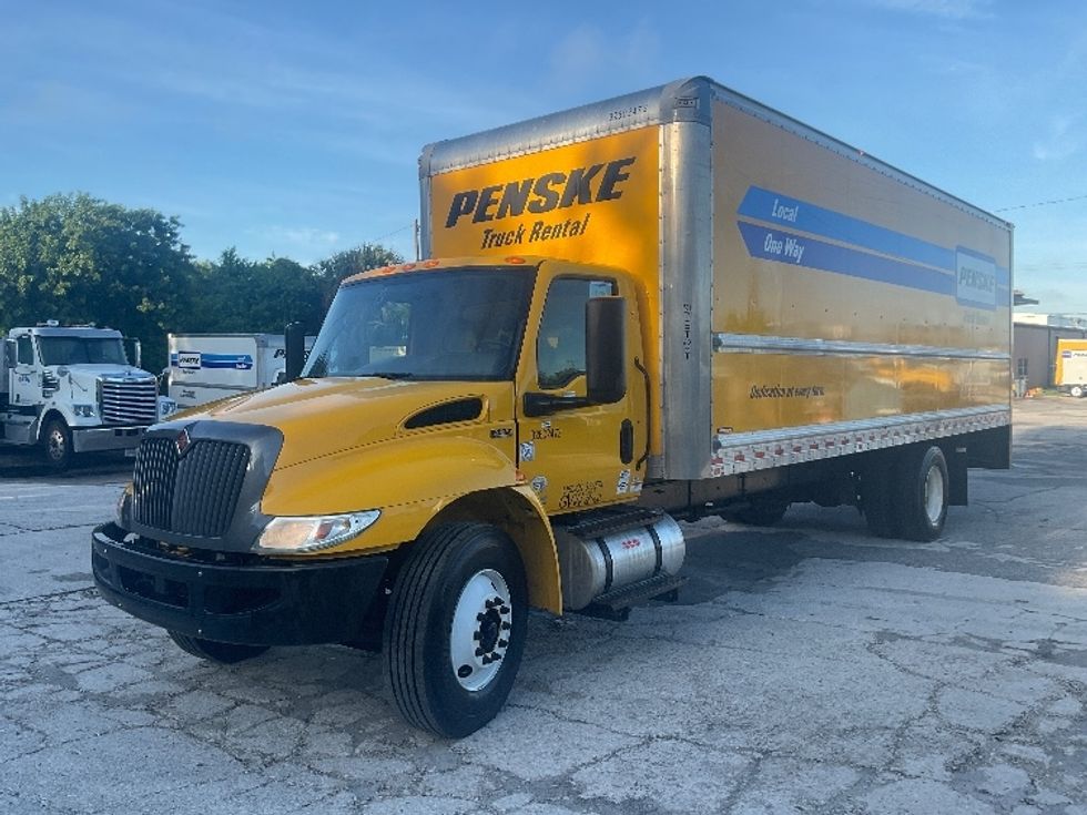 Medium Duty Box Truck-Light and Medium Duty Trucks-International-2022-MV607-Tampa-FL-244,763\n\t\tmiles-$ 39,750 - Image 3