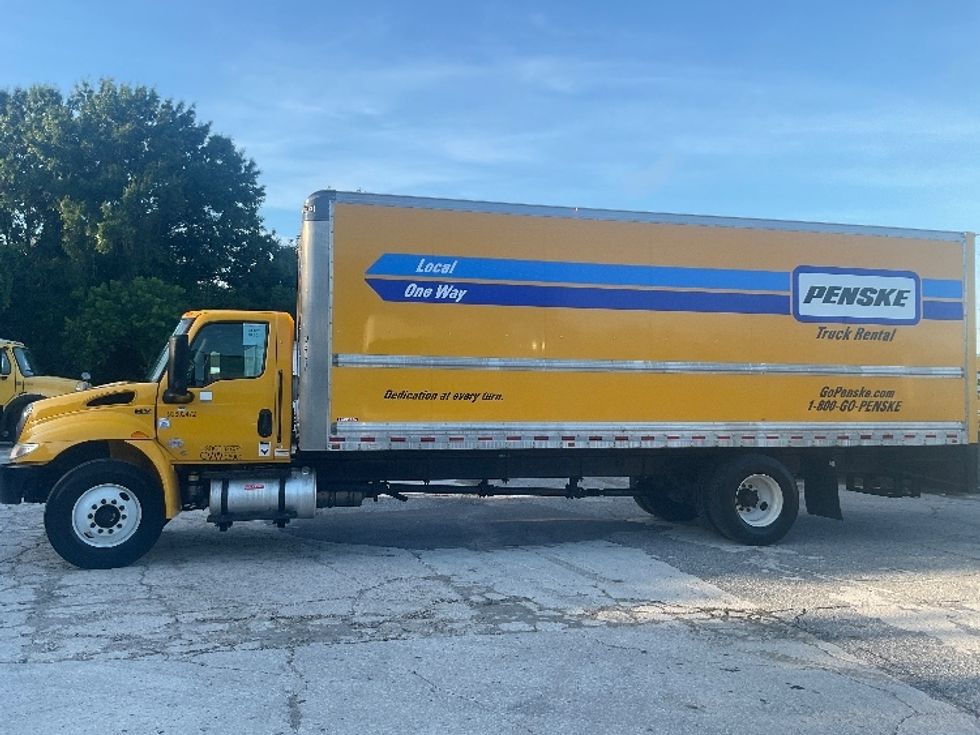 Medium Duty Box Truck-Light and Medium Duty Trucks-International-2022-MV607-Tampa-FL-244,763\n\t\tmiles-$ 39,750 - Image 4