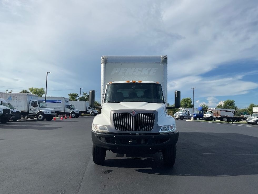 Medium Duty Box Truck-Light and Medium Duty Trucks-International-2022-MV607-Tampa-FL-299,842\n\t\tmiles-$ 32,500 - Image 2