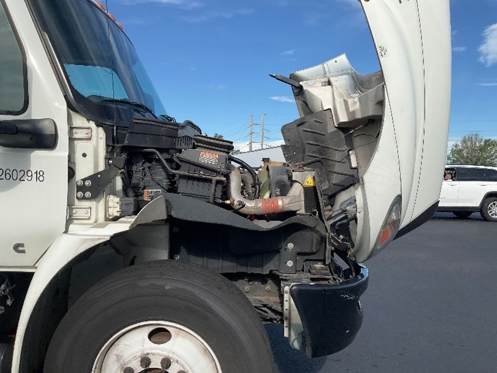 Medium Duty Box Truck-Light and Medium Duty Trucks-International-2022-MV607-Tampa-FL-299,842\n\t\tmiles-$ 32,500 - Image 23