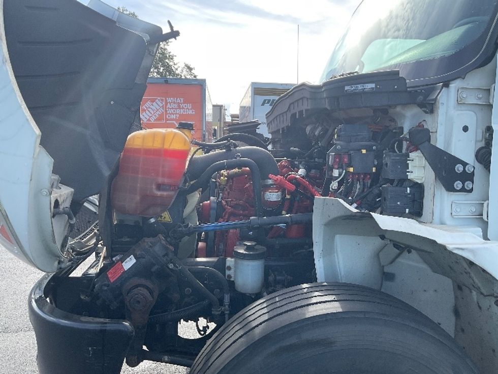 Medium Duty Box Truck-Light and Medium Duty Trucks-International-2022-MV607-Tampa-FL-299,842\n\t\tmiles-$ 32,500 - Image 24