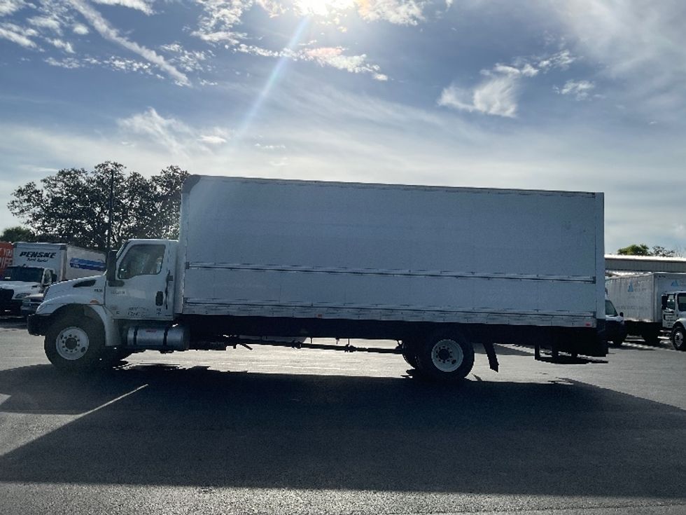 Medium Duty Box Truck-Light and Medium Duty Trucks-International-2022-MV607-Tampa-FL-299,842\n\t\tmiles-$ 32,500 - Image 4