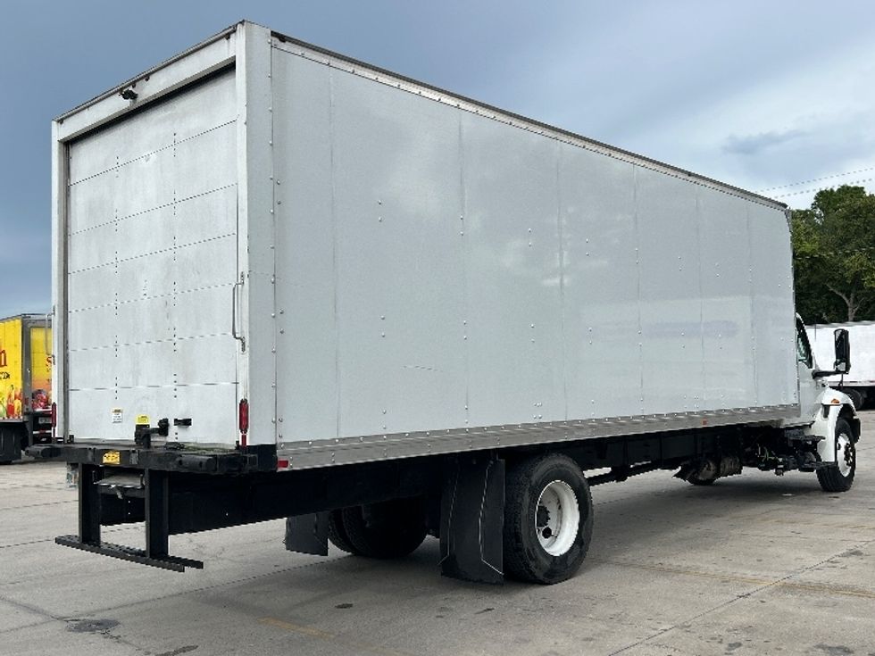 Medium Duty Box Truck-Light and Medium Duty Trucks-International-2022-MV607-Tampa-FL-56,919\n\t\tmiles-$ 66,000 - Image 13