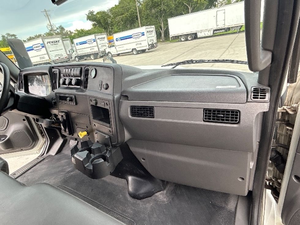 Medium Duty Box Truck-Light and Medium Duty Trucks-International-2022-MV607-Tampa-FL-56,919\n\t\tmiles-$ 66,000 - Image 21