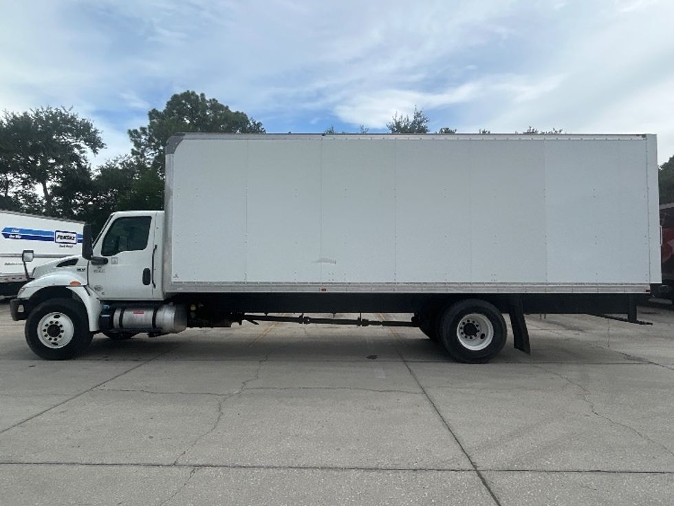 Medium Duty Box Truck-Light and Medium Duty Trucks-International-2022-MV607-Tampa-FL-56,919\n\t\tmiles-$ 66,000 - Image 4