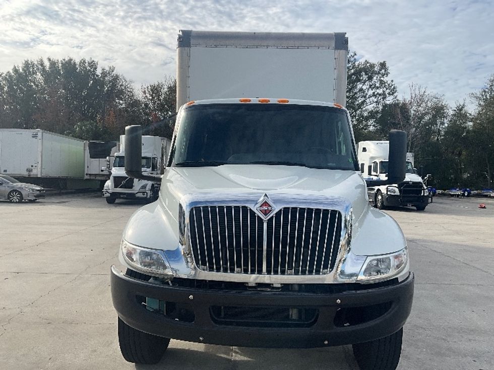 Medium Duty Box Truck-Light and Medium Duty Trucks-International-2022-MV607-Tampa-FL-70,589\n\t\tmiles-$ 83,000 - Image 2