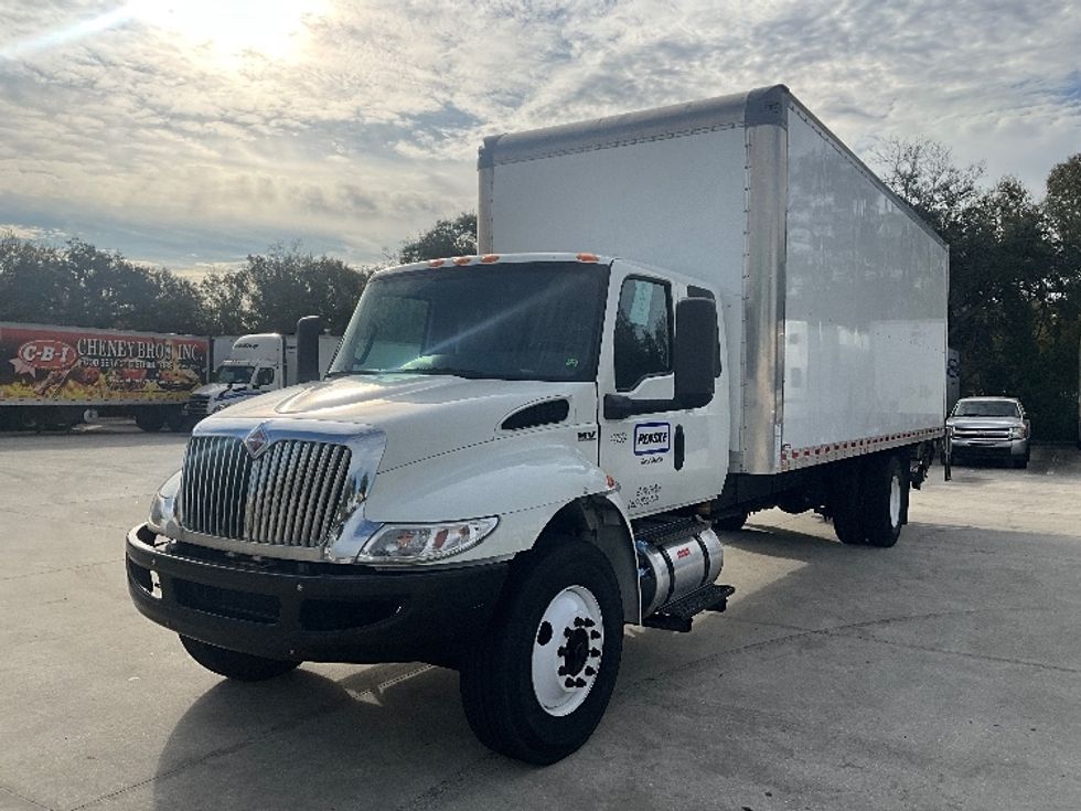 Medium Duty Box Truck-Light and Medium Duty Trucks-International-2022-MV607-Tampa-FL-70,589\n\t\tmiles-$ 83,000 - Image 3