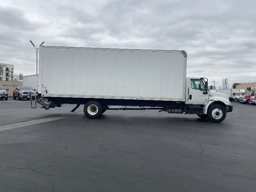 Medium Duty Box Truck-Light and Medium Duty Trucks-International-2022-MV607-Torrance-CA-143,055\n\t\tmiles-$ 70,500 - Image 15