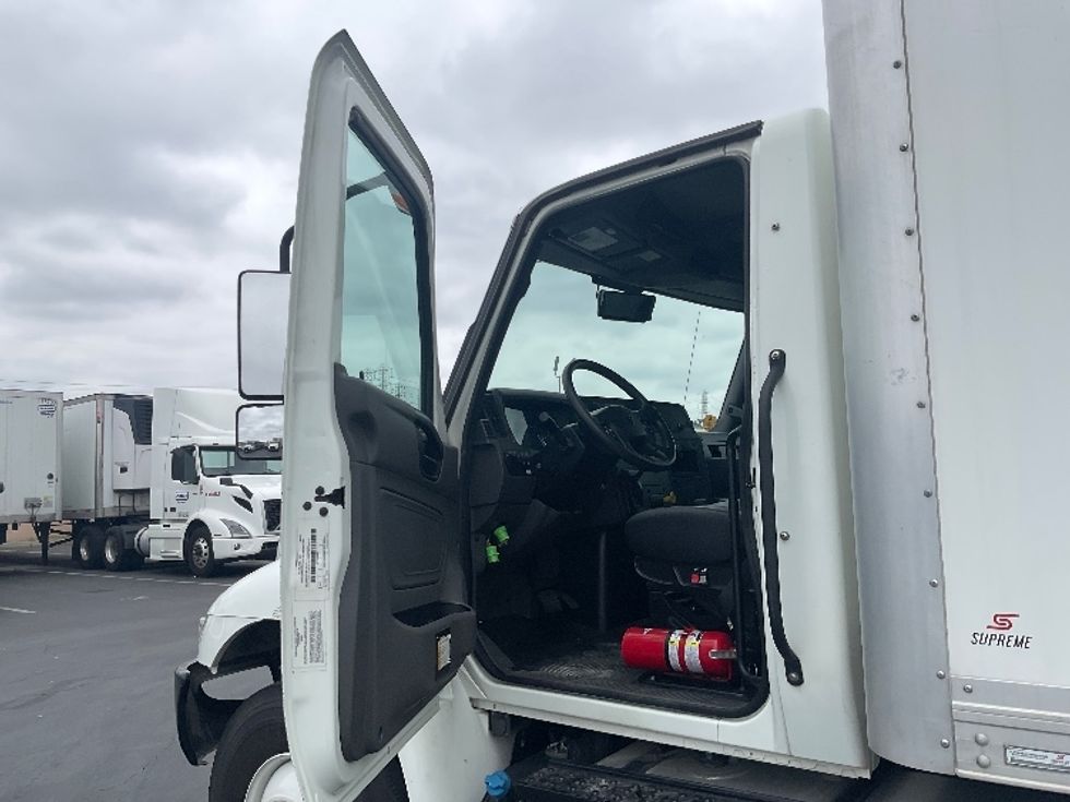 Medium Duty Box Truck-Light and Medium Duty Trucks-International-2022-MV607-Torrance-CA-143,055\n\t\tmiles-$ 70,500 - Image 16