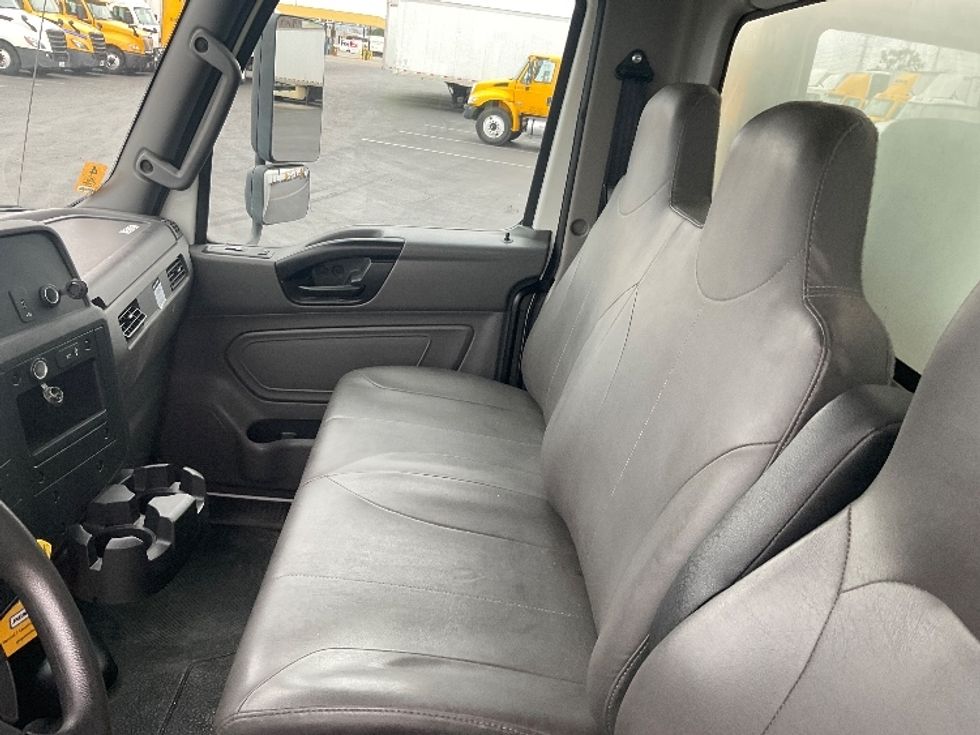 Medium Duty Box Truck-Light and Medium Duty Trucks-International-2022-MV607-Torrance-CA-143,055\n\t\tmiles-$ 70,500 - Image 19