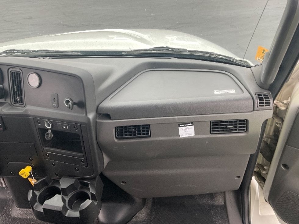 Medium Duty Box Truck-Light and Medium Duty Trucks-International-2022-MV607-Torrance-CA-143,055\n\t\tmiles-$ 70,500 - Image 21