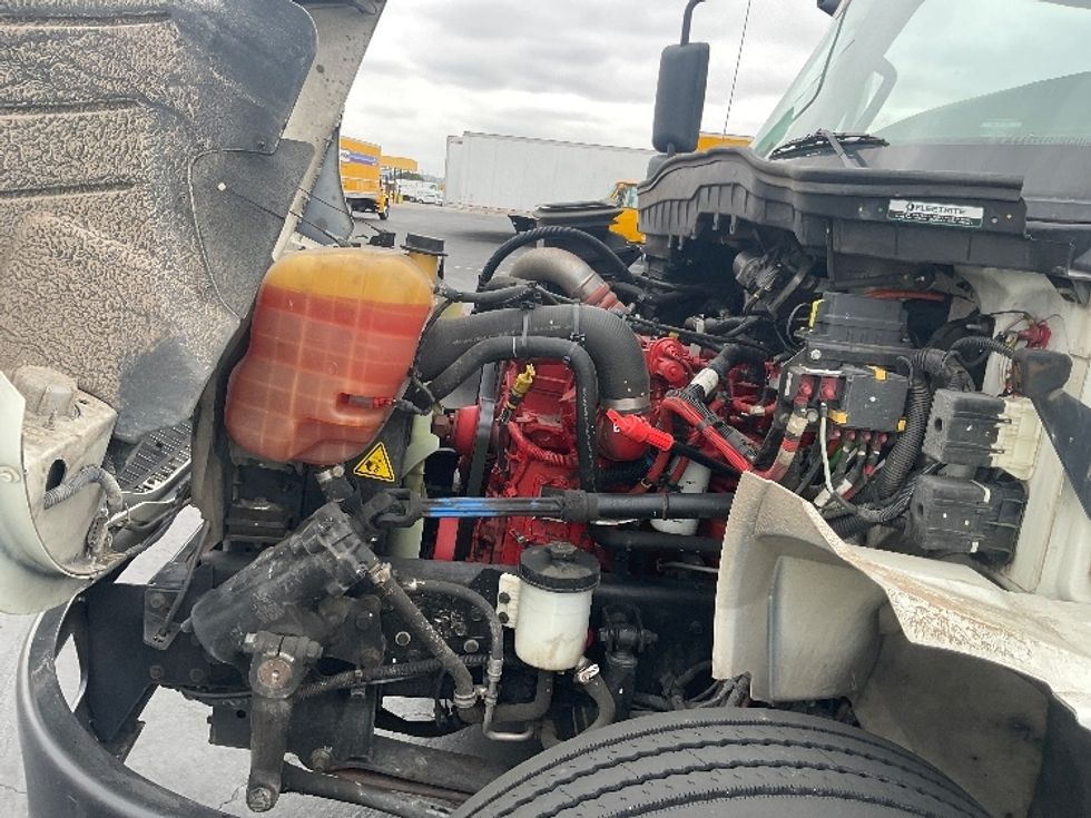 Medium Duty Box Truck-Light and Medium Duty Trucks-International-2022-MV607-Torrance-CA-143,055\n\t\tmiles-$ 70,500 - Image 24