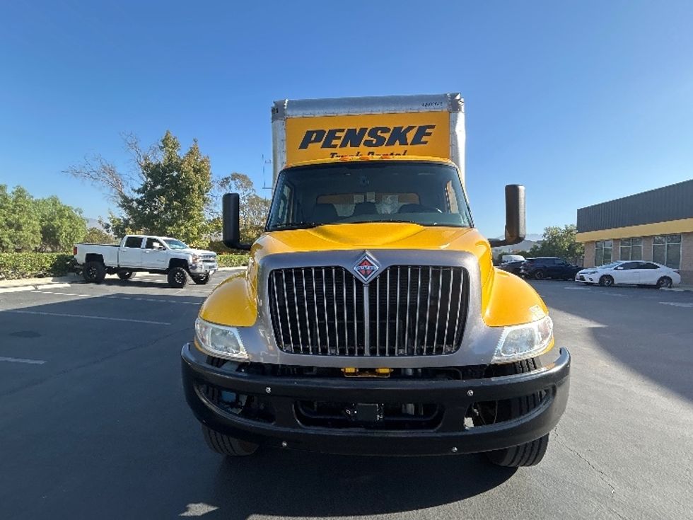 Medium Duty Box Truck-Light and Medium Duty Trucks-International-2022-MV607-Torrance-CA-226,588\n\t\tmiles-$ 39,750 - Image 2