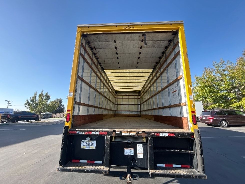 Medium Duty Box Truck-Light and Medium Duty Trucks-International-2022-MV607-Torrance-CA-226,588\n\t\tmiles-$ 39,750 - Image 8