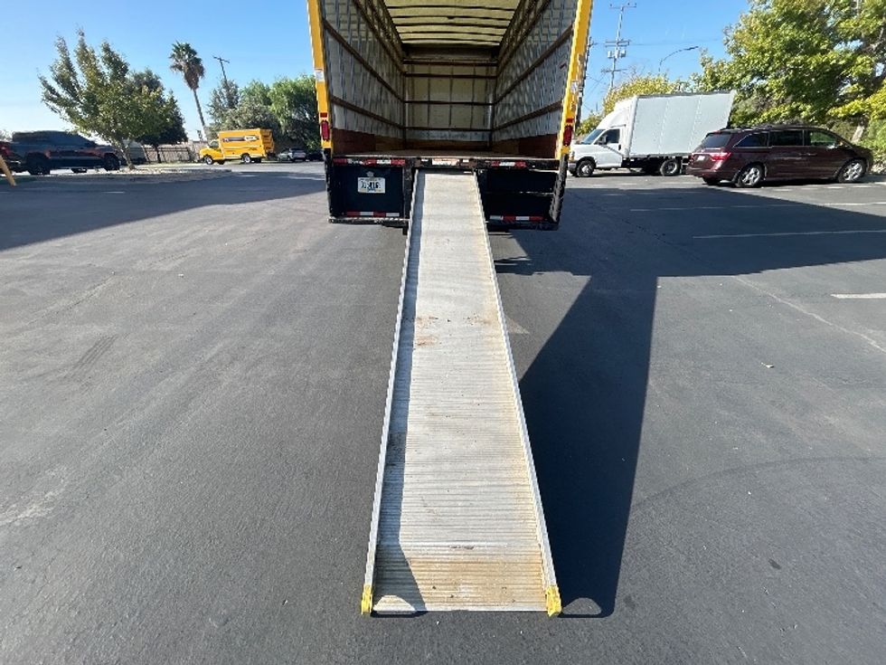 Medium Duty Box Truck-Light and Medium Duty Trucks-International-2022-MV607-Torrance-CA-226,588\n\t\tmiles-$ 39,750 - Image 9