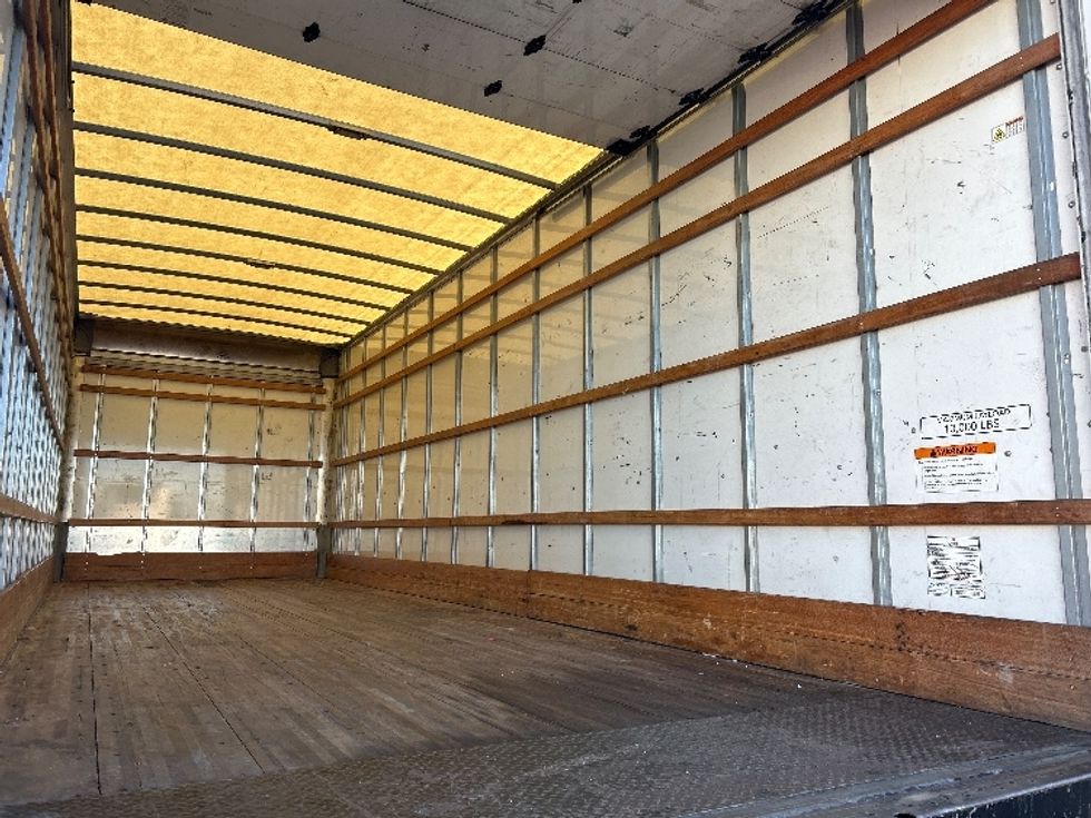 Medium Duty Box Truck-Light and Medium Duty Trucks-International-2022-MV607-Torrance-CA-230,340\n\t\tmiles-$ 44,750 - Image 11