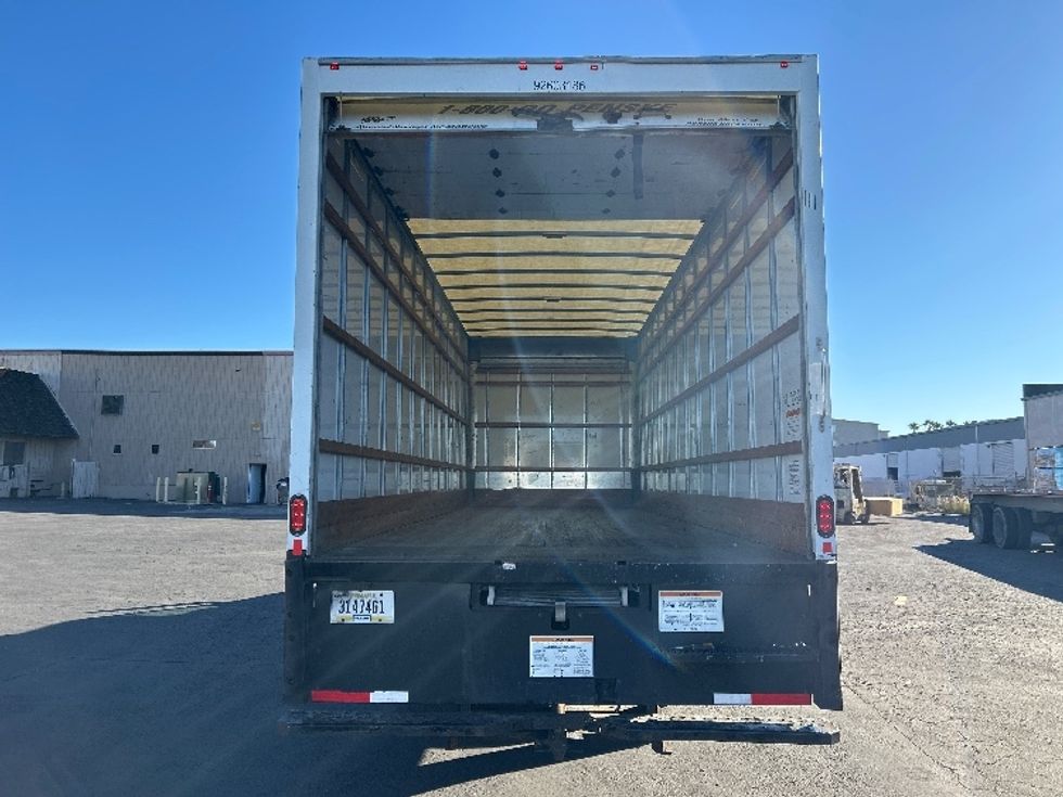 Medium Duty Box Truck-Light and Medium Duty Trucks-International-2022-MV607-Torrance-CA-230,340\n\t\tmiles-$ 44,750 - Image 8
