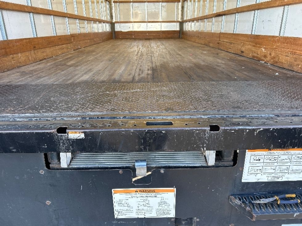 Medium Duty Box Truck-Light and Medium Duty Trucks-International-2022-MV607-Torrance-CA-230,340\n\t\tmiles-$ 44,750 - Image 9