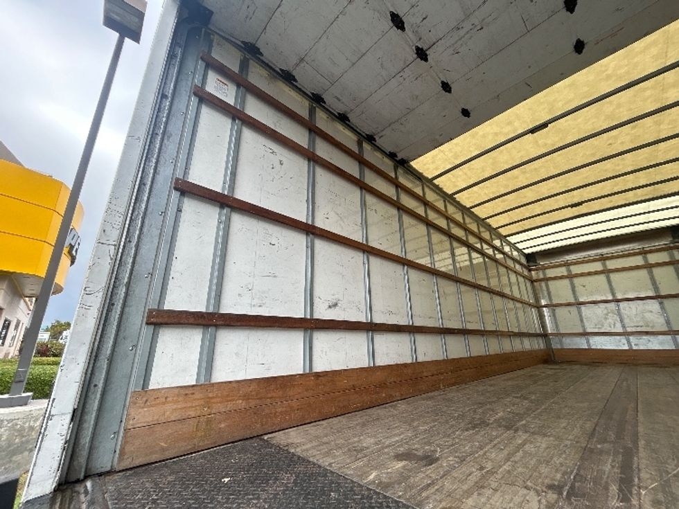 Medium Duty Box Truck-Light and Medium Duty Trucks-International-2022-MV607-Torrance-CA-234,600\n\t\tmiles-$ 44,000 - Image 10