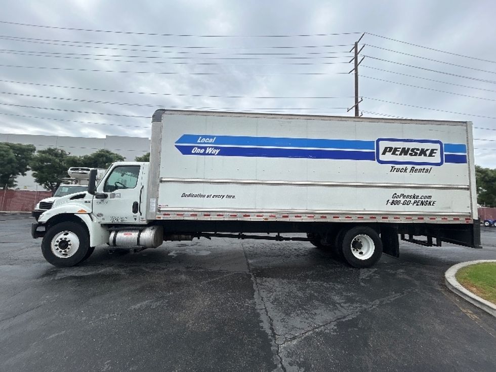 Medium Duty Box Truck-Light and Medium Duty Trucks-International-2022-MV607-Torrance-CA-234,600\n\t\tmiles-$ 44,000 - Image 4