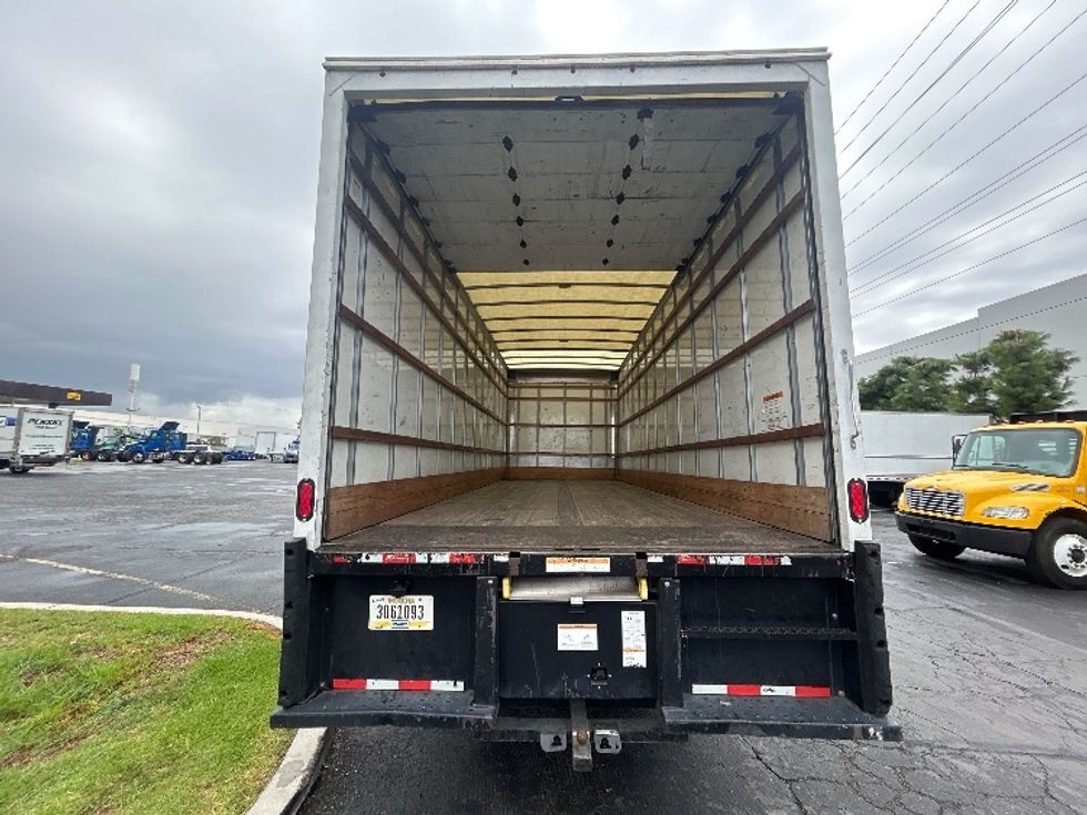 Medium Duty Box Truck-Light and Medium Duty Trucks-International-2022-MV607-Torrance-CA-234,600\n\t\tmiles-$ 44,000 - Image 8