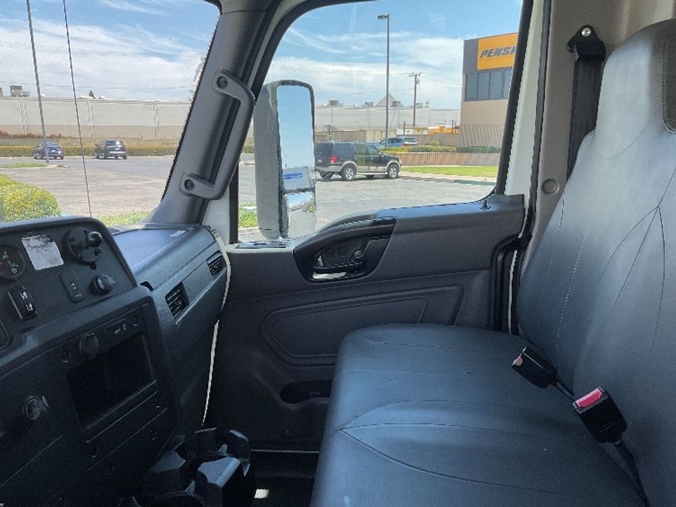 Medium Duty Box Truck-Light and Medium Duty Trucks-International-2022-MV607-Torrance-CA-257,681\n\t\tmiles-$ 40,000 - Image 19