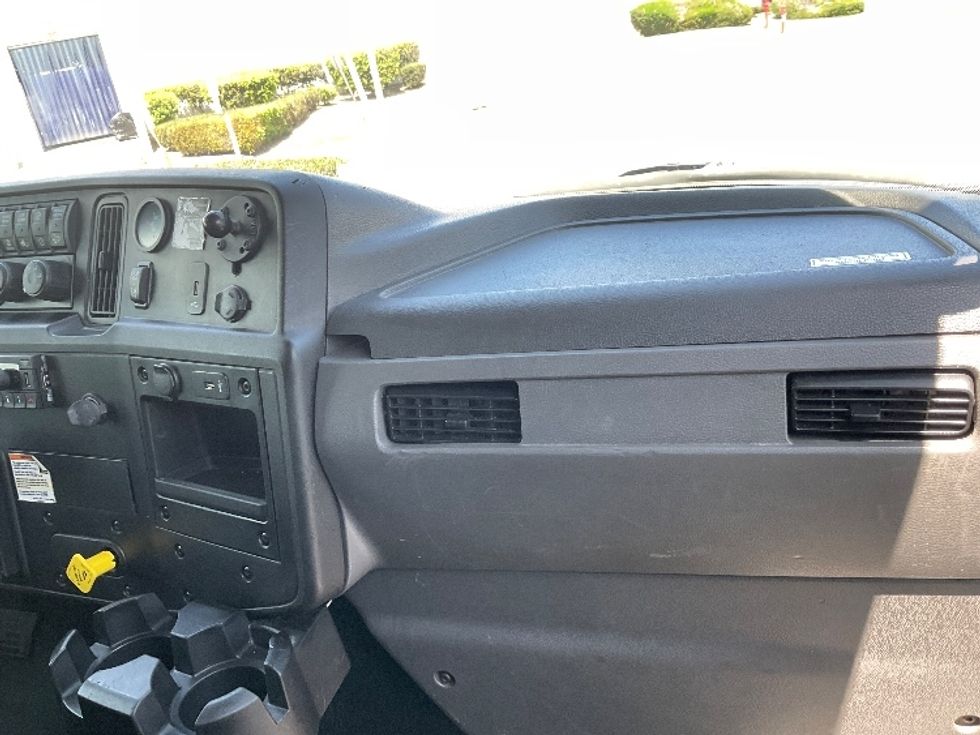 Medium Duty Box Truck-Light and Medium Duty Trucks-International-2022-MV607-Torrance-CA-257,681\n\t\tmiles-$ 40,000 - Image 21