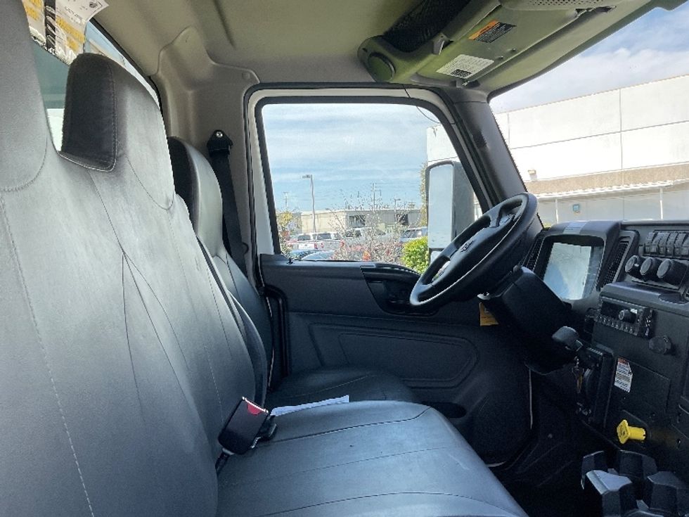 Medium Duty Box Truck-Light and Medium Duty Trucks-International-2022-MV607-Torrance-CA-257,681\n\t\tmiles-$ 40,000 - Image 22