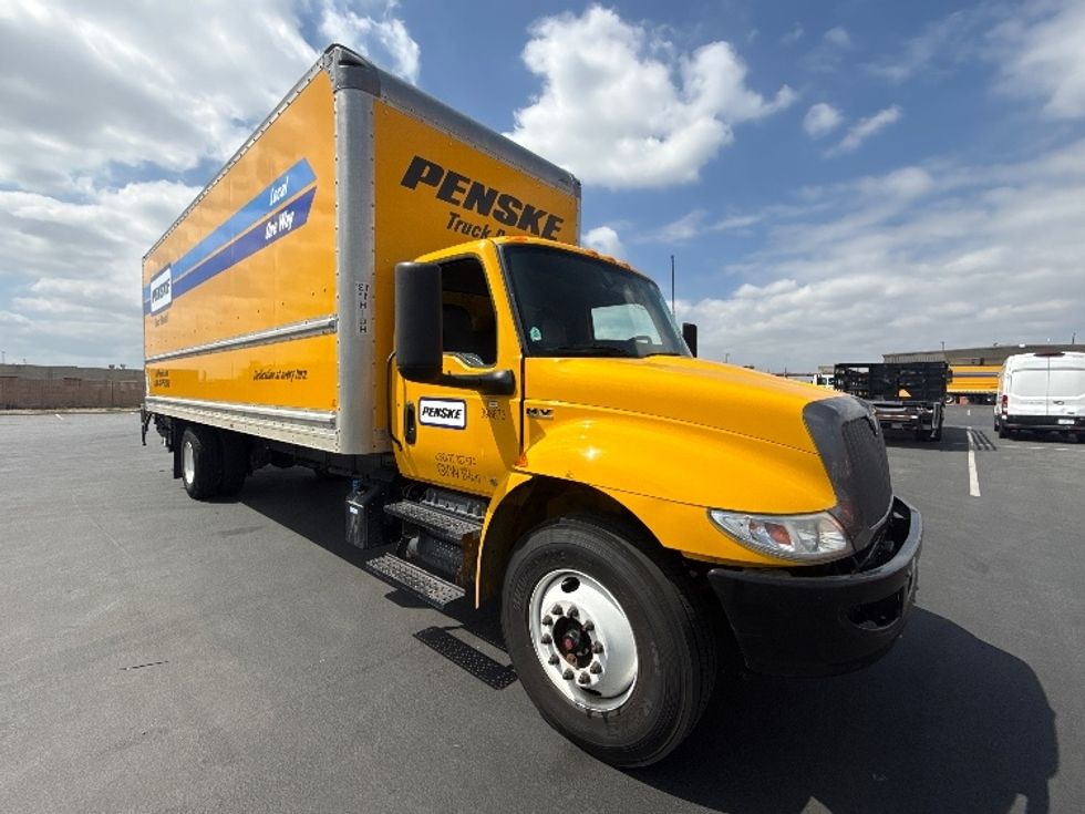 Medium Duty Box Truck-Light and Medium Duty Trucks-International-2022-MV607-Torrance-CA-261,398\n\t\tmiles-$ 45,250 - Image 1