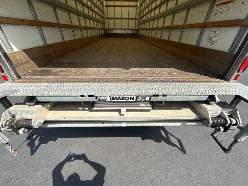 Medium Duty Box Truck-Light and Medium Duty Trucks-International-2022-MV607-Torrance-CA-261,398\n\t\tmiles-$ 45,250 - Image 10