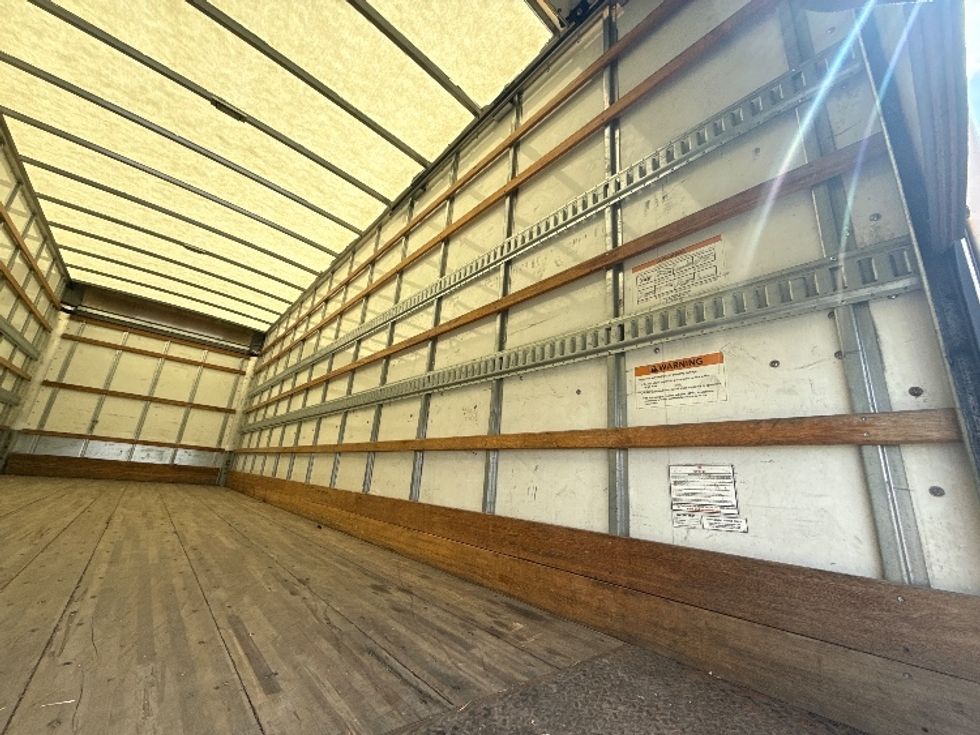 Medium Duty Box Truck-Light and Medium Duty Trucks-International-2022-MV607-Torrance-CA-261,398\n\t\tmiles-$ 45,250 - Image 12