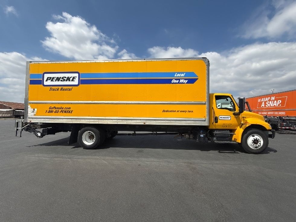 Medium Duty Box Truck-Light and Medium Duty Trucks-International-2022-MV607-Torrance-CA-261,398\n\t\tmiles-$ 45,250 - Image 15