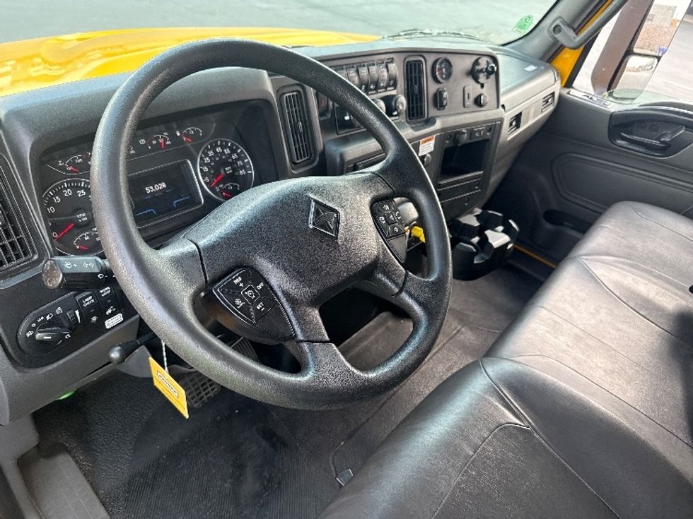 Medium Duty Box Truck-Light and Medium Duty Trucks-International-2022-MV607-Torrance-CA-261,398\n\t\tmiles-$ 45,250 - Image 17