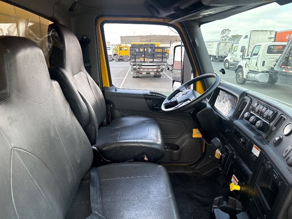 Medium Duty Box Truck-Light and Medium Duty Trucks-International-2022-MV607-Torrance-CA-261,398\n\t\tmiles-$ 45,250 - Image 22