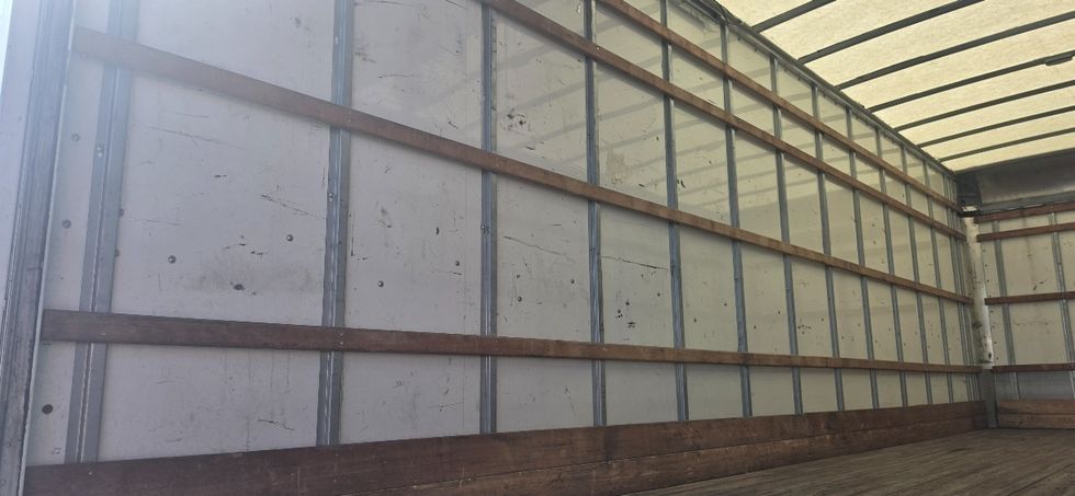 Medium Duty Box Truck-Light and Medium Duty Trucks-International-2022-MV607-Torrance-CA-267,400\n\t\tmiles-$ 38,250 - Image 11