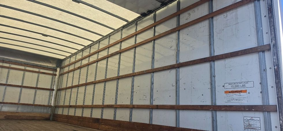 Medium Duty Box Truck-Light and Medium Duty Trucks-International-2022-MV607-Torrance-CA-267,400\n\t\tmiles-$ 38,250 - Image 12
