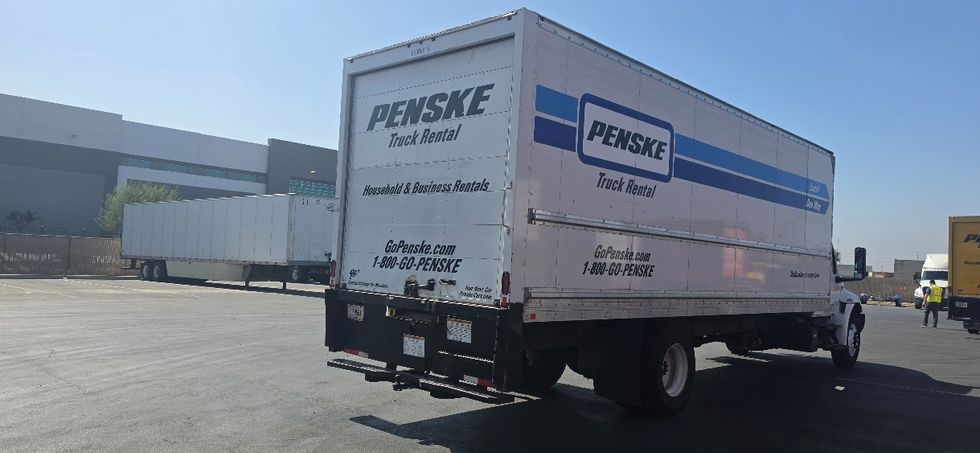 Medium Duty Box Truck-Light and Medium Duty Trucks-International-2022-MV607-Torrance-CA-267,400\n\t\tmiles-$ 38,250 - Image 13