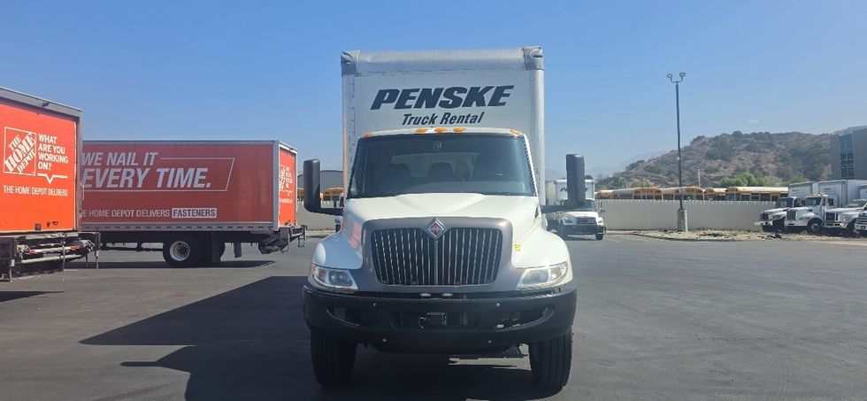 Medium Duty Box Truck-Light and Medium Duty Trucks-International-2022-MV607-Torrance-CA-267,400\n\t\tmiles-$ 38,250 - Image 2