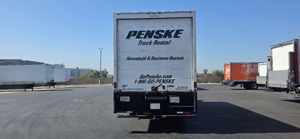 Medium Duty Box Truck-Light and Medium Duty Trucks-International-2022-MV607-Torrance-CA-267,400\n\t\tmiles-$ 38,250 - Image 7