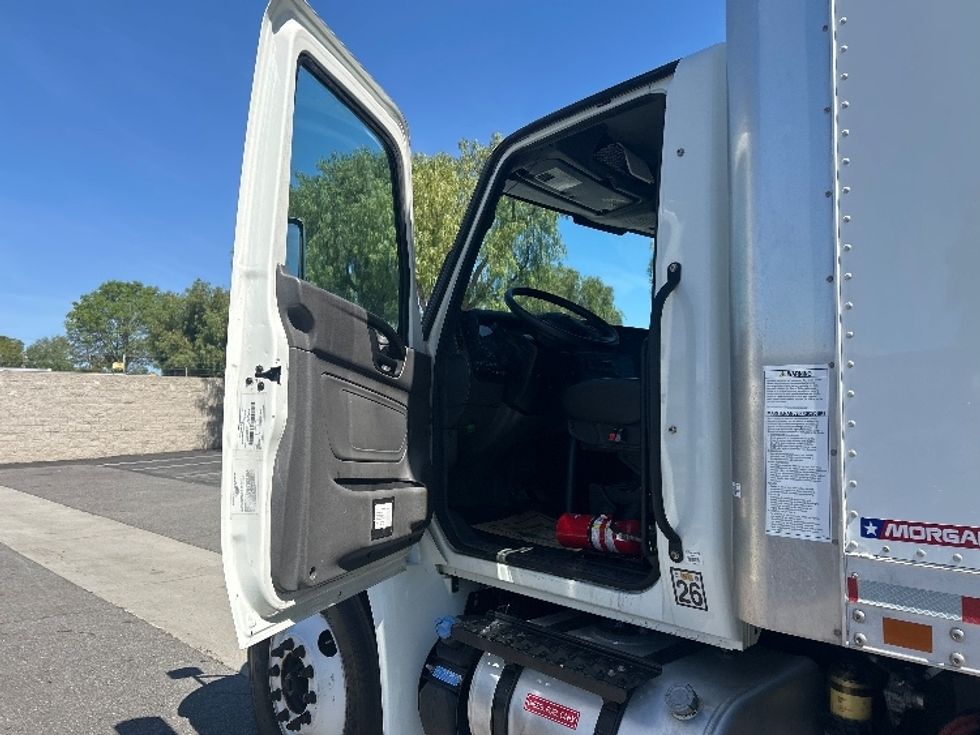 Medium Duty Box Truck-Light and Medium Duty Trucks-International-2022-MV607-Torrance-CA-77,813\n\t\tmiles-$ 72,500 - Image 15