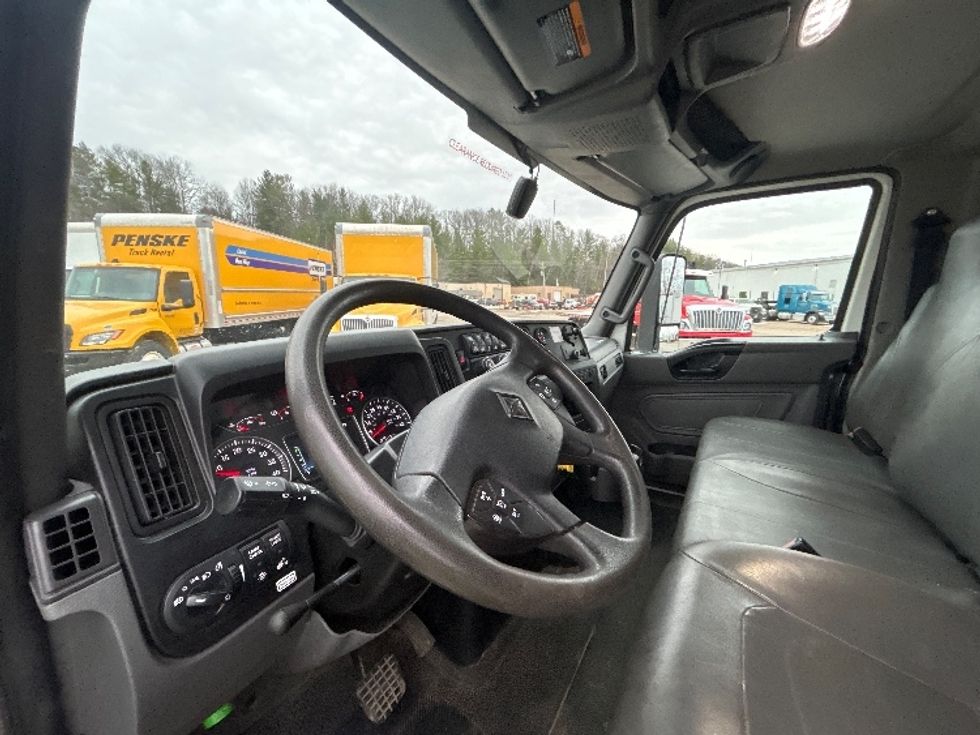 Medium Duty Box Truck-Light and Medium Duty Trucks-International-2022-MV607-Traverse City-MI-126,264\n\t\tmiles-$ 68,500 - Image 14