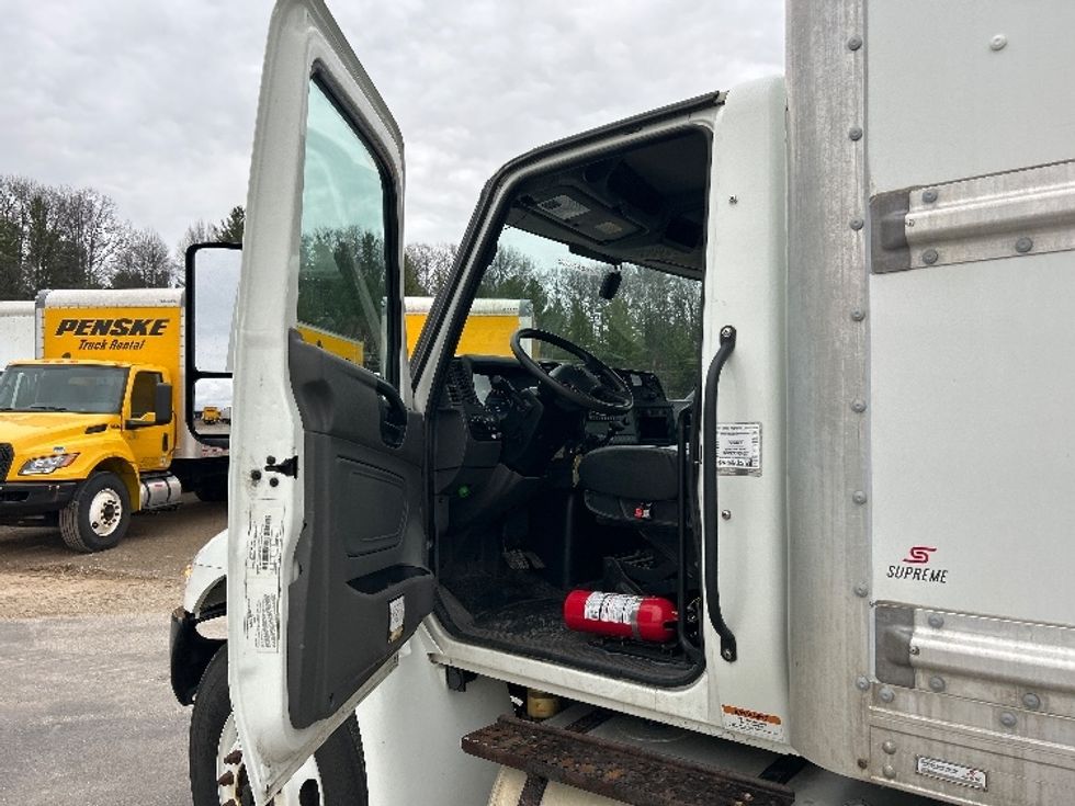 Medium Duty Box Truck-Light and Medium Duty Trucks-International-2022-MV607-Traverse City-MI-126,264\n\t\tmiles-$ 68,500 - Image 13