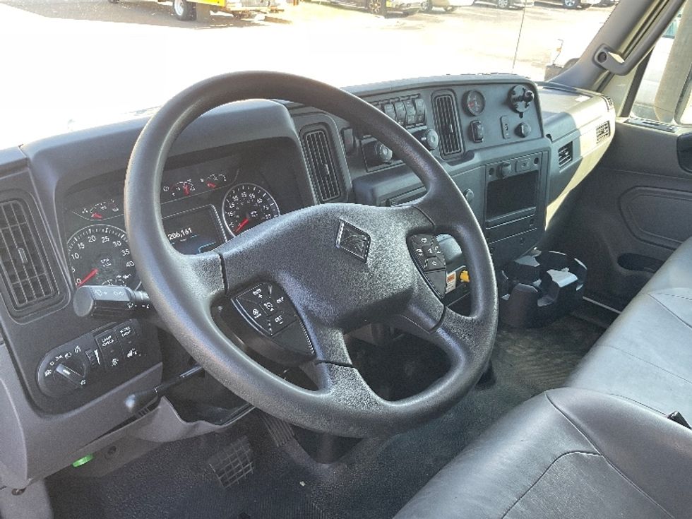 Medium Duty Box Truck-Light and Medium Duty Trucks-International-2022-MV607-Tulsa-OK-206,230\n\t\tmiles-$ 52,750 - Image 17