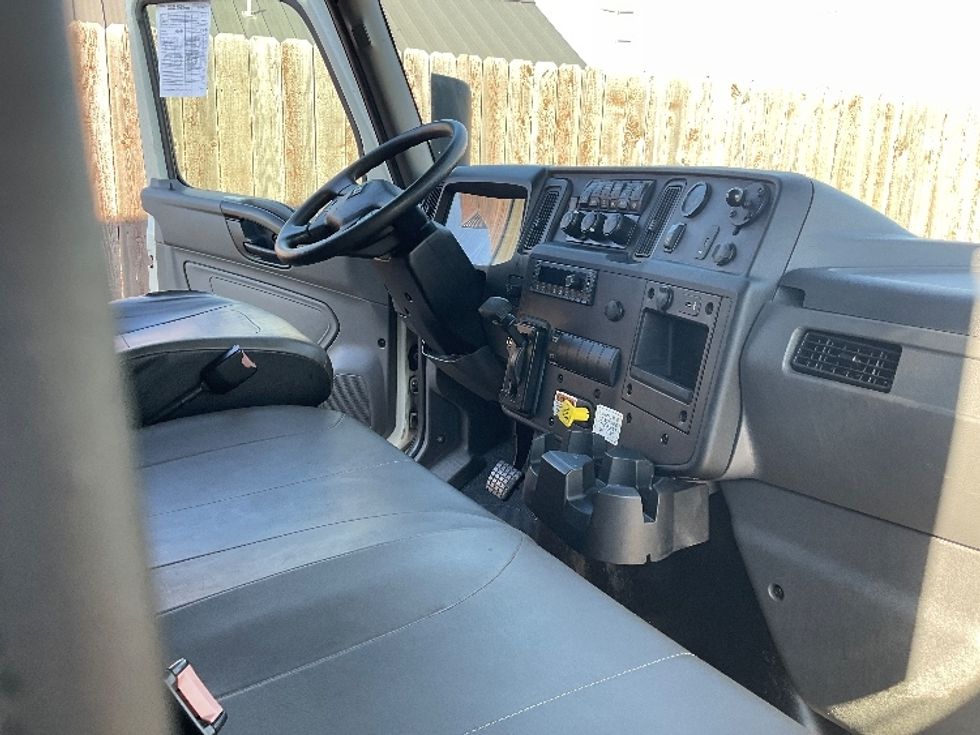 Medium Duty Box Truck-Light and Medium Duty Trucks-International-2022-MV607-Tulsa-OK-206,230\n\t\tmiles-$ 52,750 - Image 22