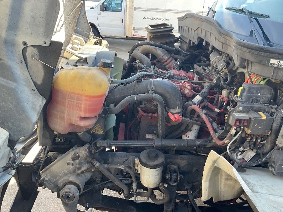 Medium Duty Box Truck-Light and Medium Duty Trucks-International-2022-MV607-Tulsa-OK-206,230\n\t\tmiles-$ 52,750 - Image 24