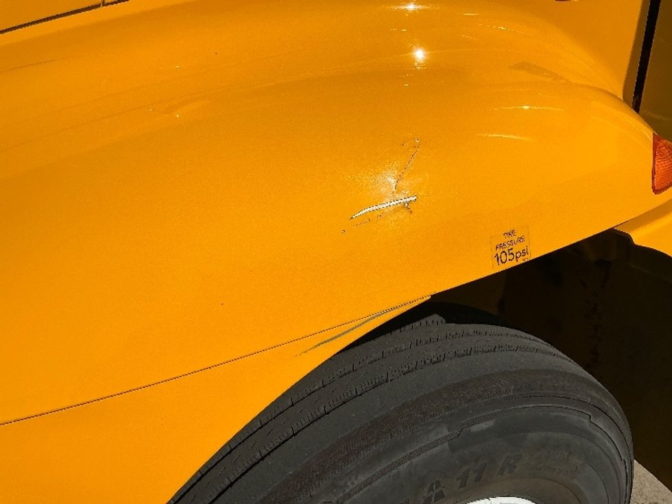 Medium Duty Box Truck-Light and Medium Duty Trucks-International-2022-MV607-Tulsa-OK-235,416\n\t\tmiles-$ 46,250 - Image 25