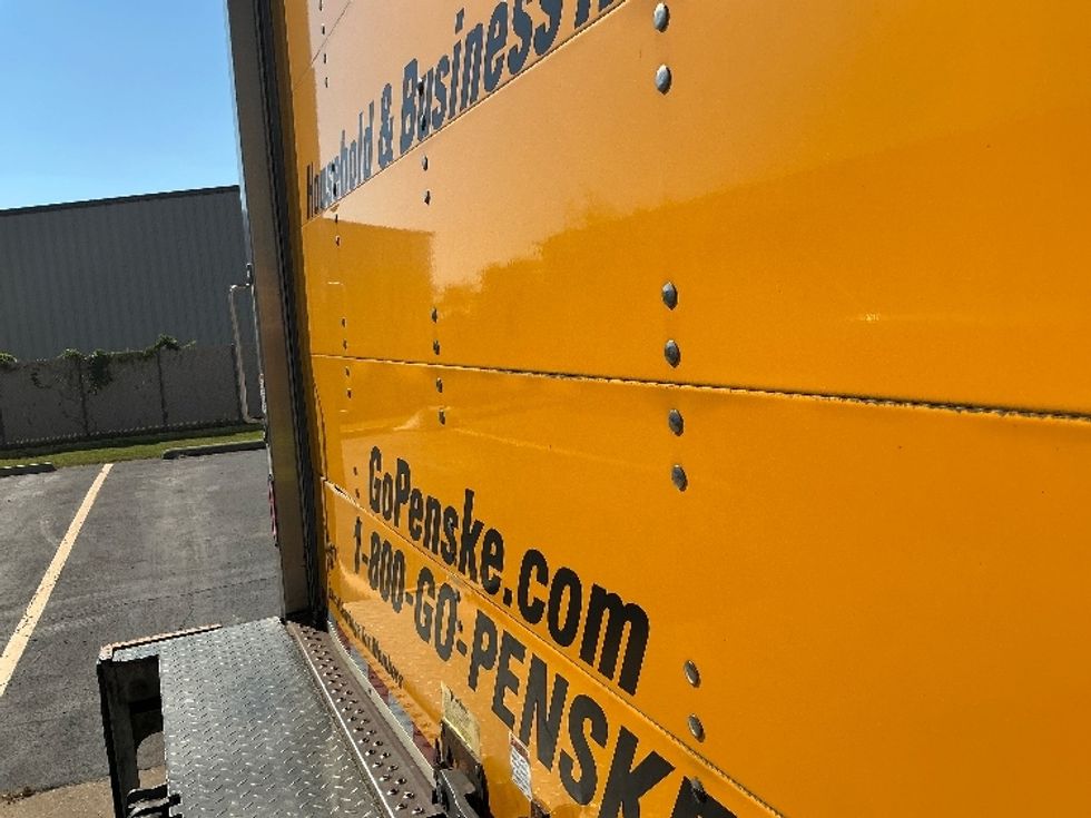 Medium Duty Box Truck-Light and Medium Duty Trucks-International-2022-MV607-Tulsa-OK-235,416\n\t\tmiles-$ 46,250 - Image 27